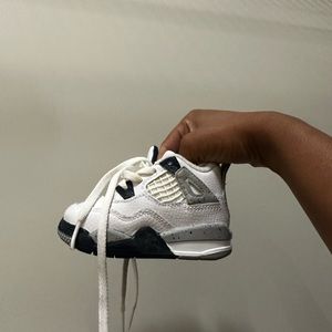 like new retro 4 sz. 4C w box.